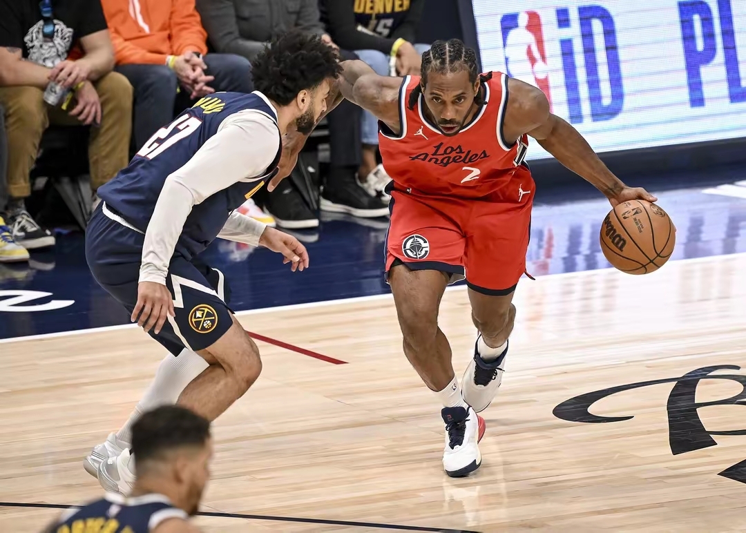 包含赛地聚焦：NBA季后赛赛前热度飙升；丹佛掘金篮板制胜；底气十足；年轻球员得到机会的词条-开云APP