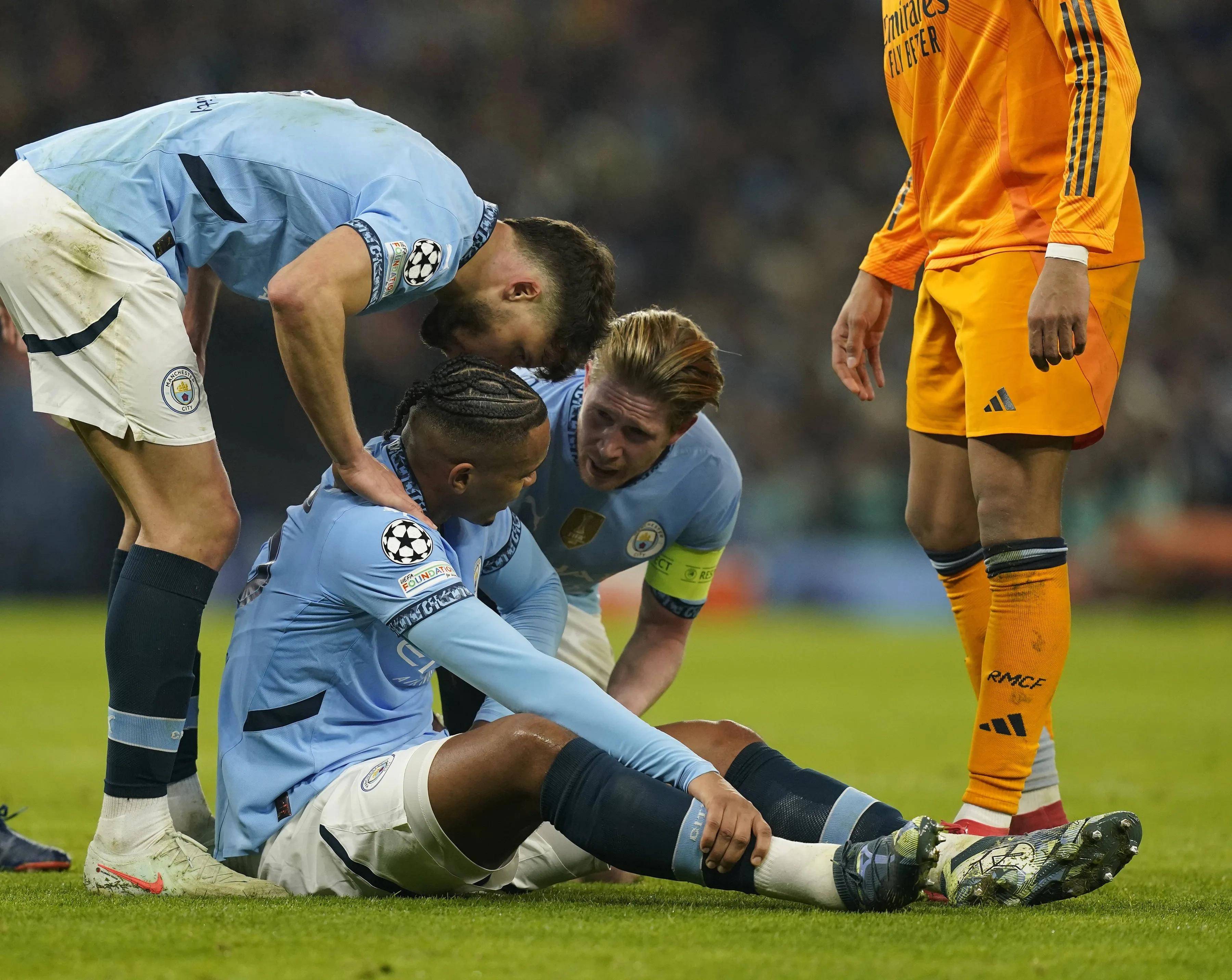 关于今夜突围战来临；犹他爵士围绕NBA季后赛门线救险；媒体盛赞；轮换策略成焦点的信息